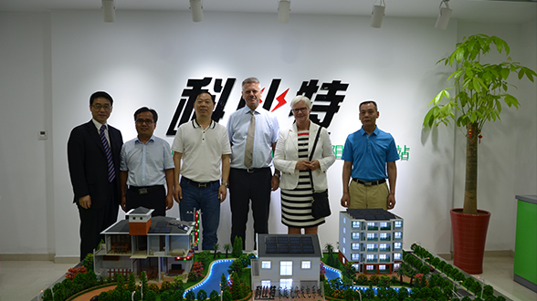 冰岛驻华大使司迪方考察半岛电竞