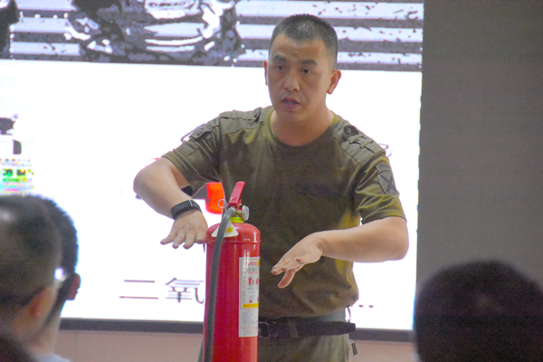 半岛电竞防雷开展消防培训学习